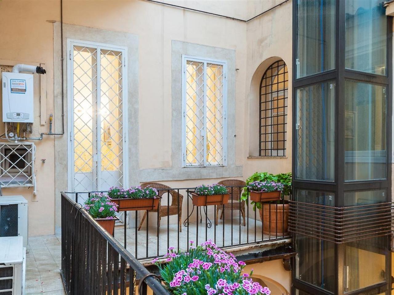 In - Bramante Luxury Apartamento